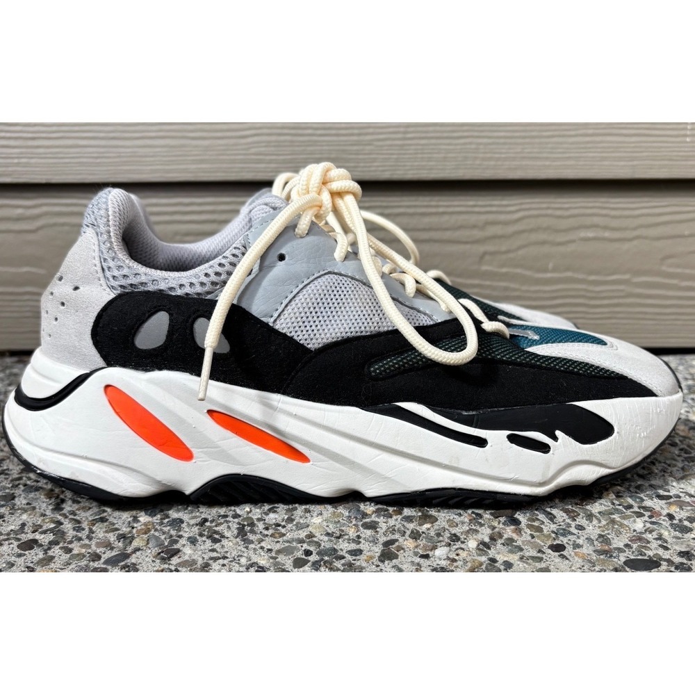 Adidas Yeezy‎ Boost 700 Wave Runner Solid Grey B75571 Men's Sneakers 9.5